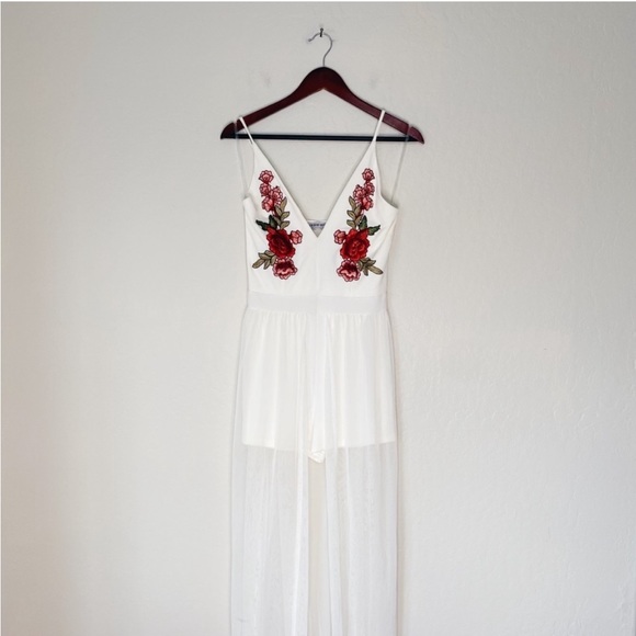 Can't Fade Away Maxi Dress
White Shorts Romper Maxi Dress - Picture 8 of 12